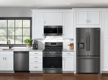 Copy: Black is in. Smudge-proof, stain-proof and featuring a timeless look, our Black Stainless Steel Collection comes in a variety of appliances – each fitting seamlessly into any decor. Learn more: bit.ly/2y4rcWr 
#FrigidaireCanada