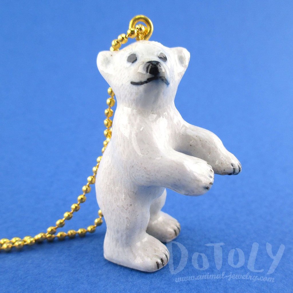 Just added! #handmade #porcelain necklaces! Check out this beautiful miniature #polarbear cub pendant! Comes with a gold plated chain 😍⠀
⠀
Get yours here! 💛💛
animal-jewelry.com/products/3d-po…

-

#animaljewelry #handmadejewelry #ceramics #porcelainnecklace #ceramicjewelry #dotoly