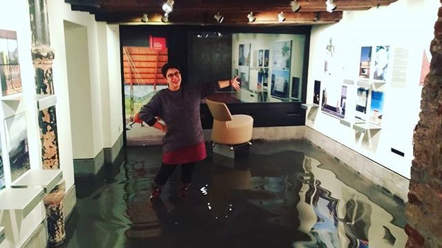 oncomingnope's tweet photo. Bienvenue à l'exposition!
.
.
.
.
.
.
.
#acquaalta #156 #survivors #megliostareacasa #meglio https://t.co/4dTrhQLWsV