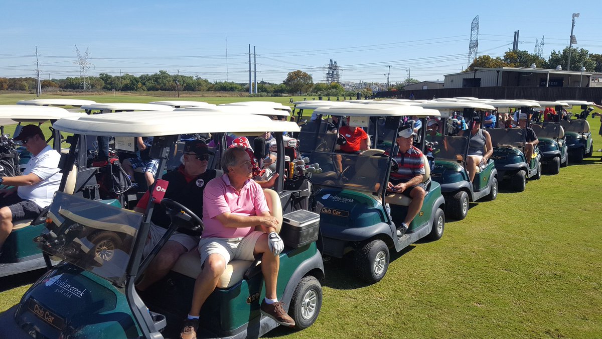 MetrocrestAreaC's tweet photo. Beautiful day out here for the Amnual #GolfTournament @ Indian Creek in @CarrolltonTX. Thanks to sponsors @FrostBank, @dallasmedcenter, @PlainsCapital, #Yoozy &amp; #ValwoodImprovementAuthority. #MetrocrestCofC #DontWorry #TeeHappy https://t.co/Wg9usJefoT