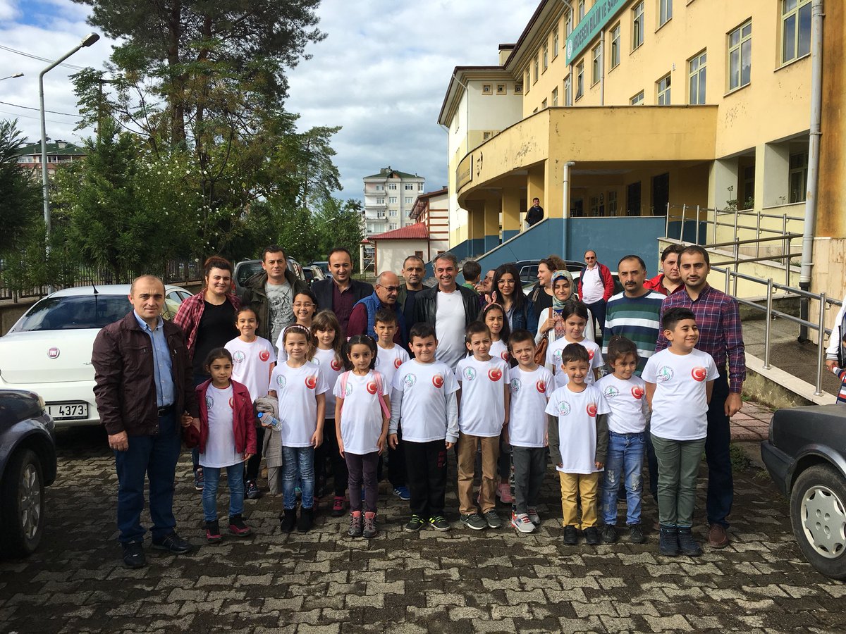 Ardeşen Bilim ve Sanat Merkezi 17 öğrenci 2 idareci ve 8 öğretmenle 17 Eylül tarihinde eğitim ve öğretim faaliyetine başlamıştır. Vatanımıza ve Milletimize hayırlı olsun İnşallah kısa zamanda büyük işler başaracağız