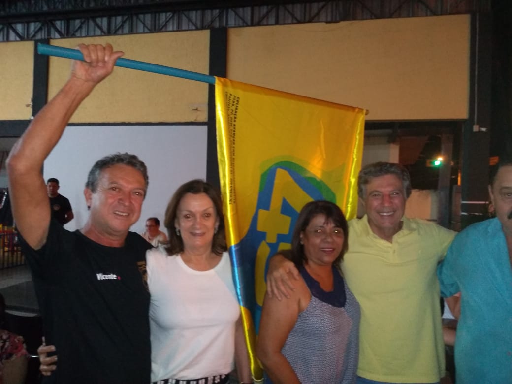murilo_zauith's tweet photo. Confira um pouco da festa que foi em Dourados no domingo(28). O povo foi às ruas para comemorar as vitórias de Jair Bolsonaro, para Presidência, e Reinaldo Azambuja, reeleito governador em MS.#tamojuntodenovo https://t.co/qZhdomtnRQ