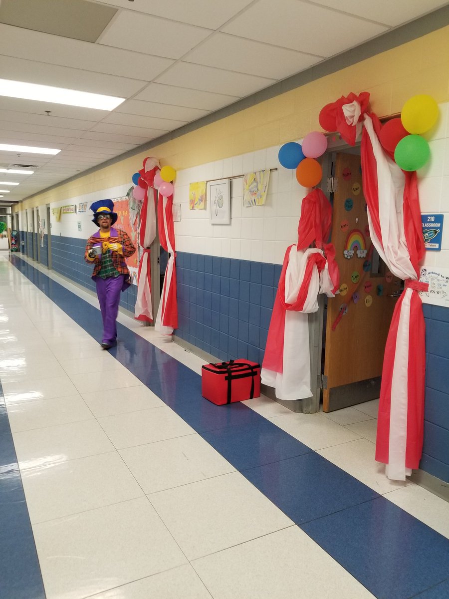Skyview_Elem's tweet photo. The Multiplication Carnival was s success! There was so much learning and fun happening the kids didn't want it to end. @Monongalia_Co #🚀pride https://t.co/4K6hwPfR1y