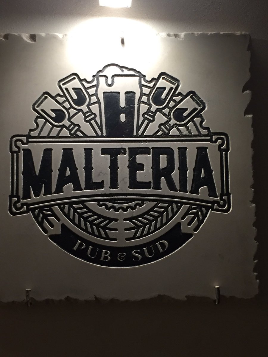 webrewbob's tweet photo. At a new craft bar in Locorotondo with Silvano enjoying local craft beers #windsoretonbrew #malteria https://t.co/JMbKEdH6Pf