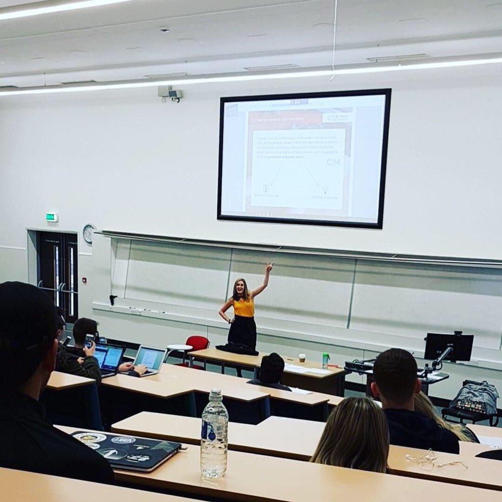 Becs Jeffery tweet media