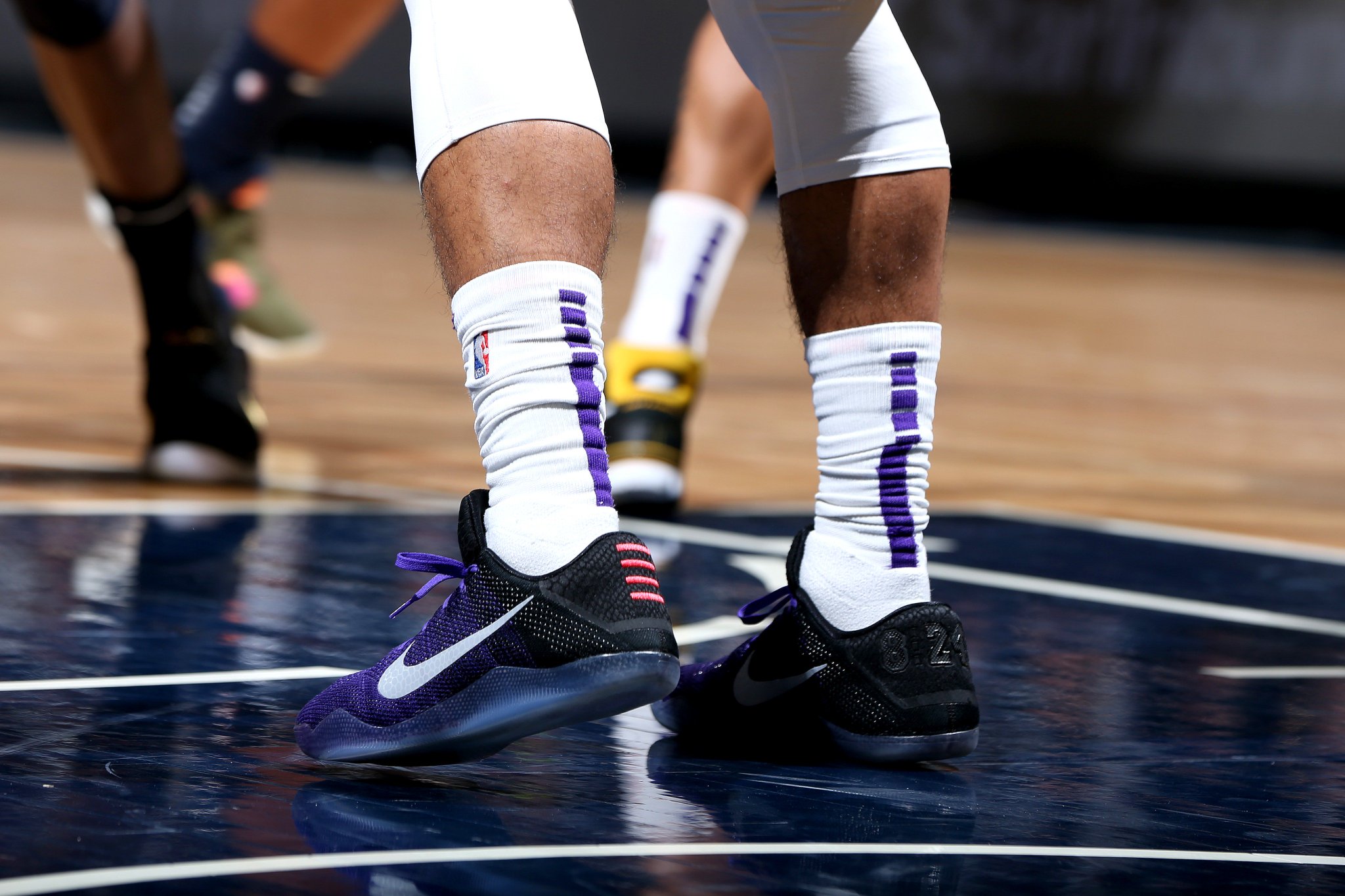 Kobe wearing kobe 11 best sale