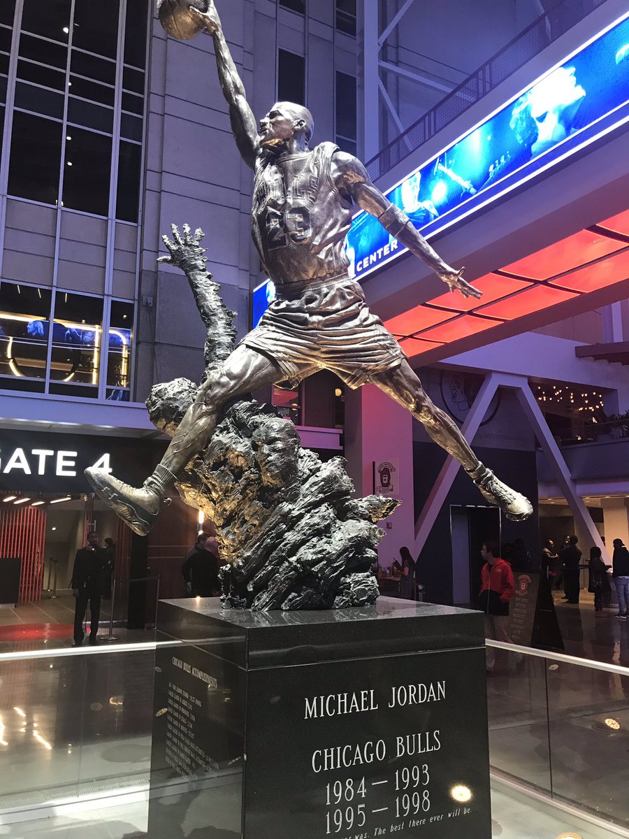 Garygoldrugby's tweet photo. Watching history being made as @warriors score an all time 92 point son first half v @chicagobulls #JordanCountry https://t.co/dyhYe3IW4M