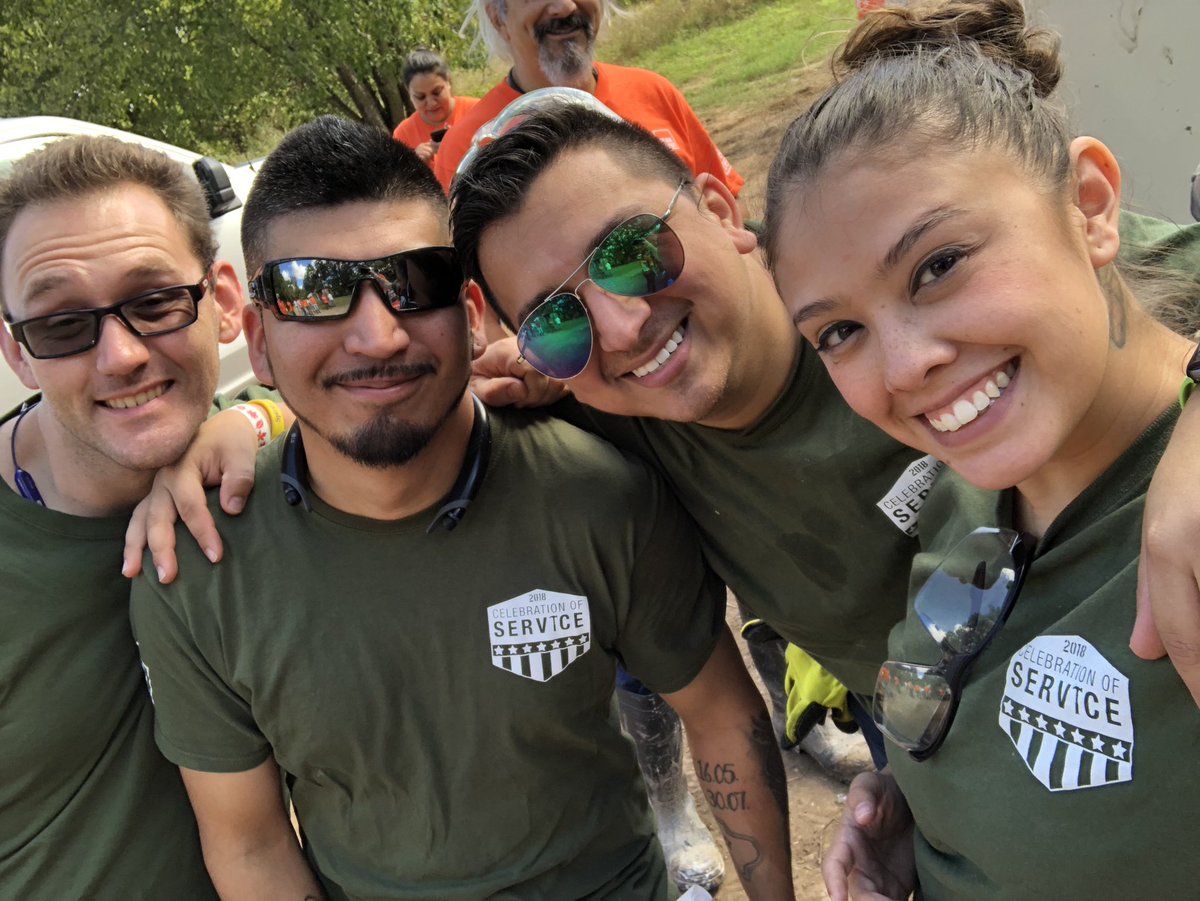 bam0213's tweet image. Thankful for having a job that allows me to help others in need! #teamdepot #kingslandtexas #floodrelief @mlp814 @bthedge23