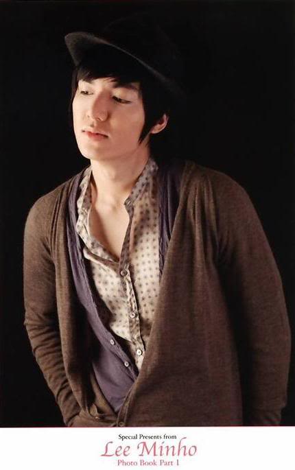 joylmh's tweet photo. 2009
#PhotoBook
#LMH_PhotoBook
2006 
#EBS
#Drama
[#SecretCampus]
[ #秘密校园 ]
DVD | #Gift 
@ActorLeeMinHo
#ActorLeeMinHo #LeeMinHo
#이민호 #李敏镐
#LeeMinHo_이민호
#Fashion
@Burberry
#Burberry #BurberryProrsum
#SS2009
#LMH_Fashion
[https://t.co/q4hZYvZm5X] https://t.co/s14A96L7E8