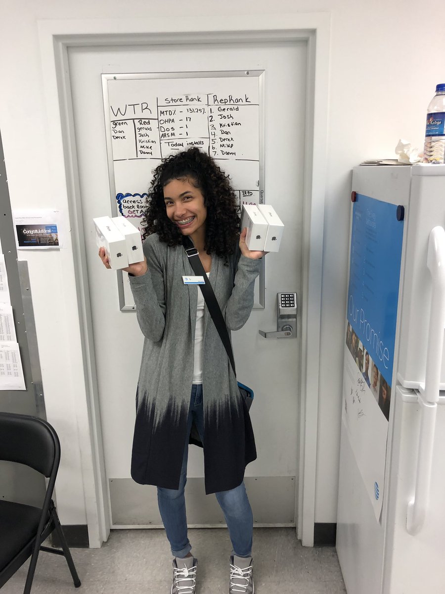 Our New Hire Thanairi Putting in work at <a href="/AttBerkshire/">Berkshire Mall</a> !!! She finished the day with 6 PPV’s &amp; a DTV🤯🤯! Be on the look out for her! @ReneRui23330933 <a href="/Joales_E/">Joales Espinosa</a> <a href="/kuhn3/">Kevin Kuhn</a> <a href="/judy_cavalieri/">Judy Cavalieri</a>