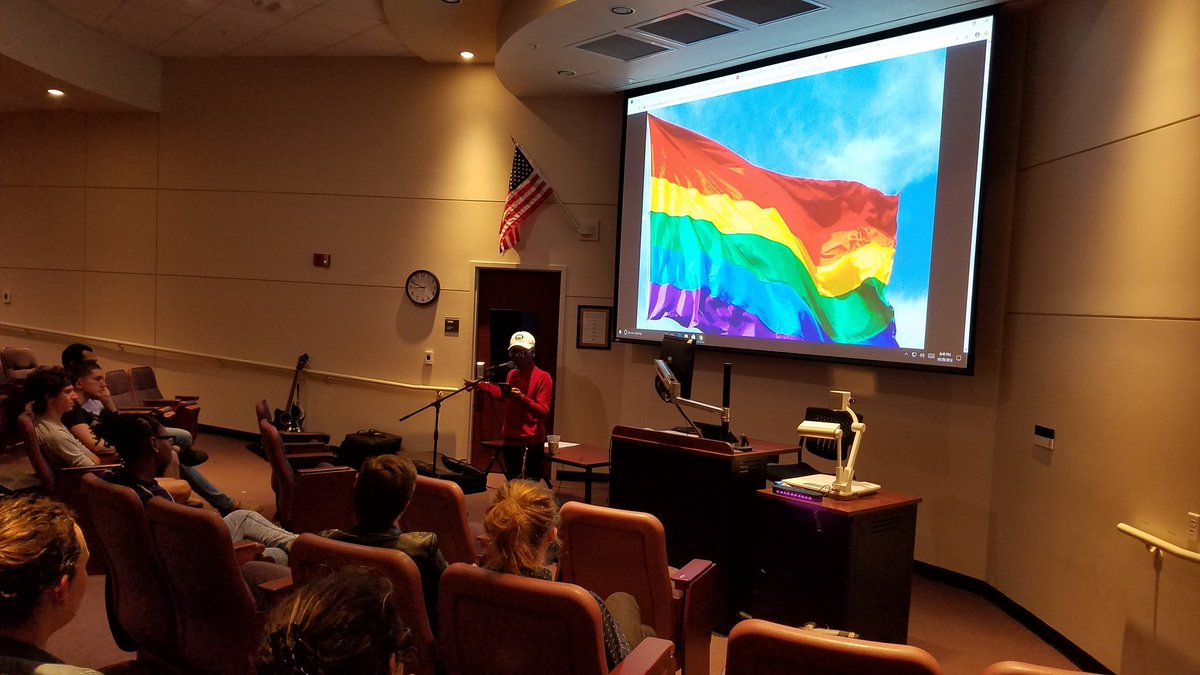 ProjectSPIT's tweet image. MADAM PRESIDENT IN FULL EFFECT AT THE LOUD AND PROUD OPEN MIC!
#projectspit #ucf18 #ucf19