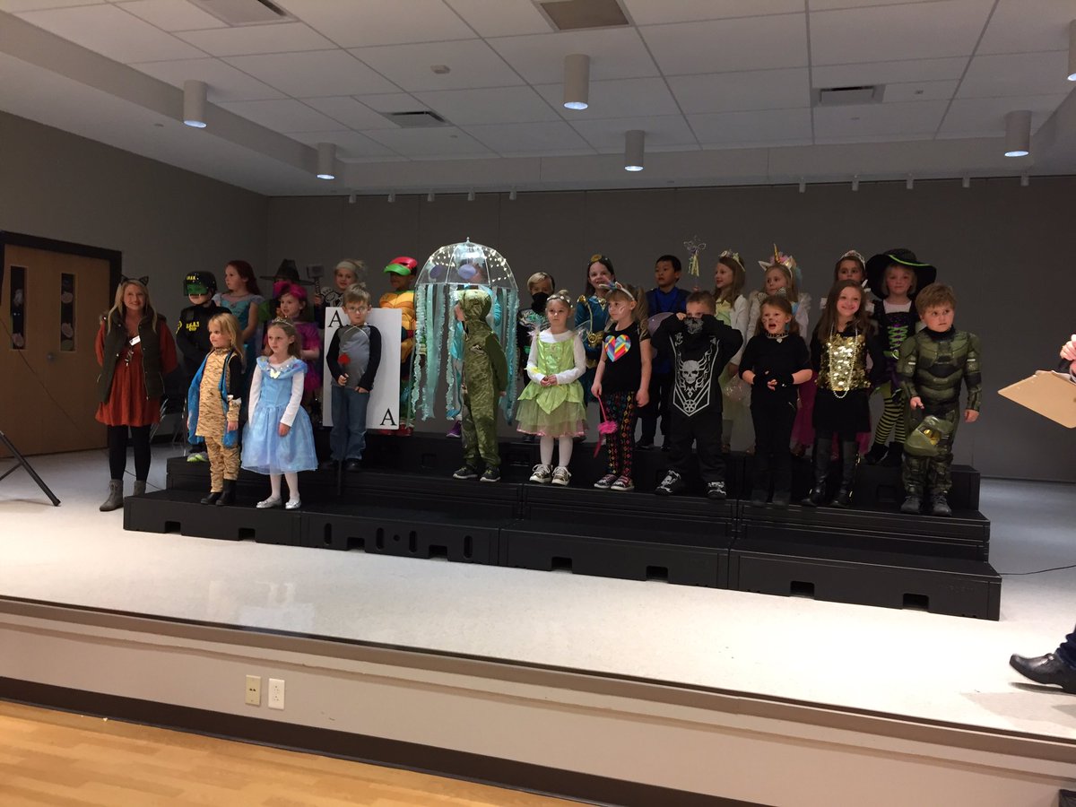 CRE_Cardinals's tweet image. Thank you to our FTO for putting together a fabulous night of fun at our Monster Mash.  Additional thanks goes out to our Partners In Education and special sponsors for supporting us at CRE. #CREteach #CPSBest @MediacomCable @HyVee #riverregioncreditunion