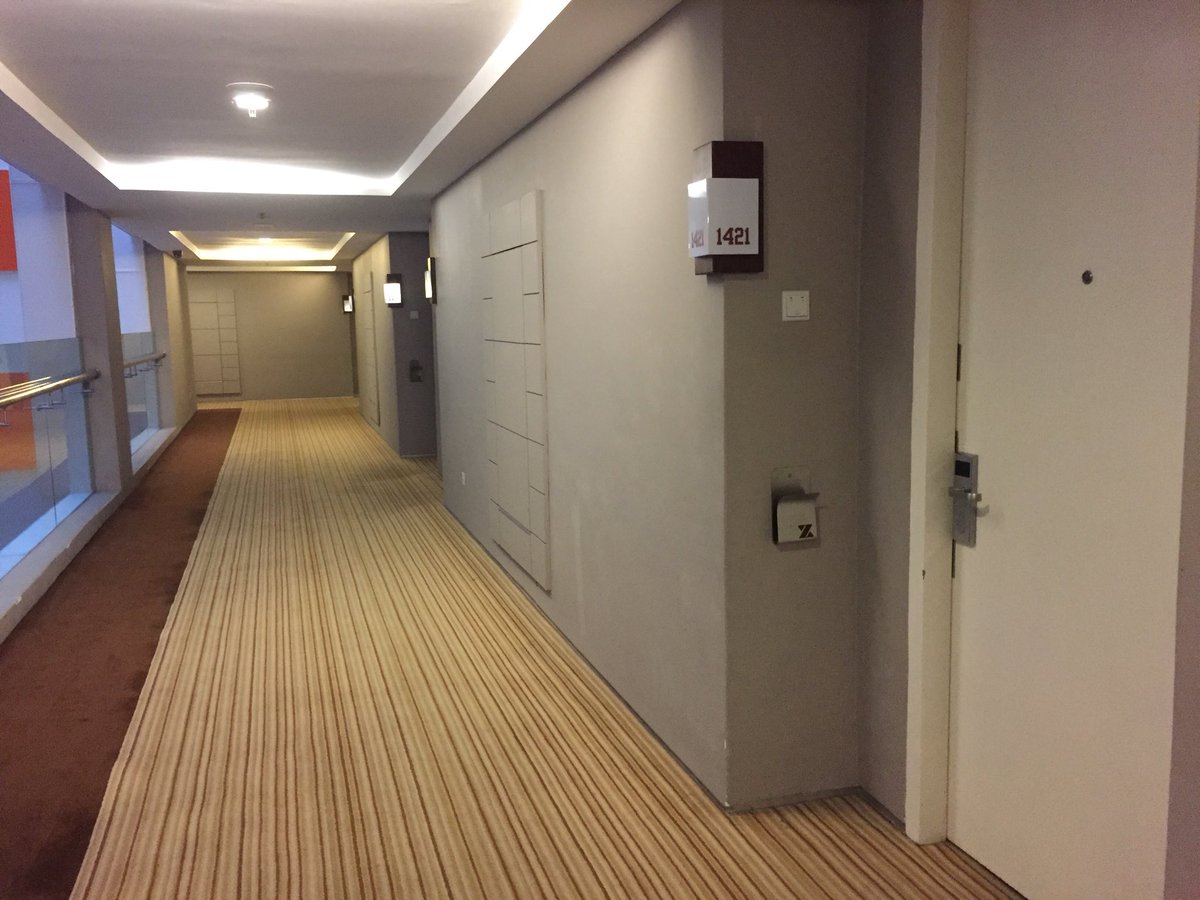 SiennyLovesDraw's tweet photo. Checked in🗝🛌🛀🏻😴#TheZenithHotel🏢#Kuantan #Zenith #hotel #stay #MITA @TourismPahang @TourismMalaysia #mitab2b #TPN #TourismProductive #MalaysiaProductive #Pahang #Kuantan #SgLembing #HansRainforestResort #travel #travels #travelling #blog #blogger #bloggers #siennylovesdrawing https://t.co/zAlqBzzkec