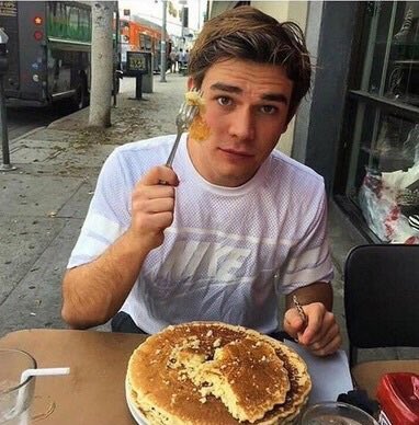 On a date kinda nervous 🤪💕