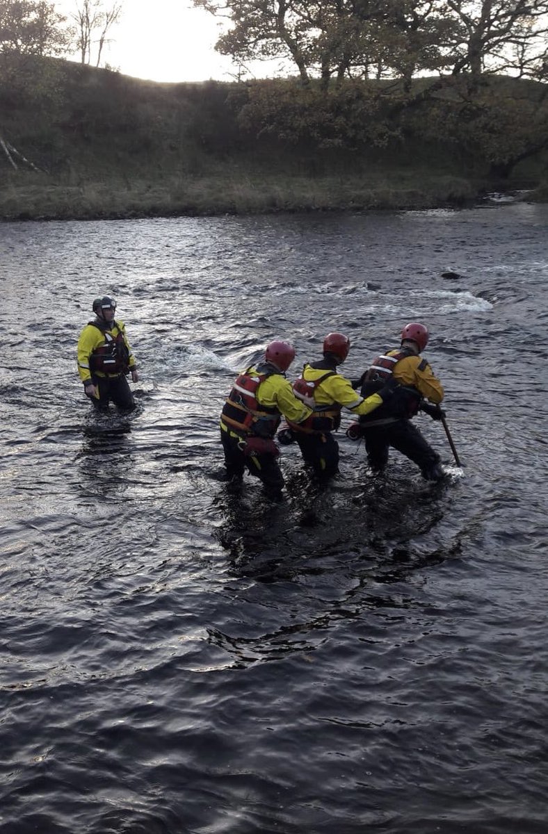 SfrsWaterRescue's tweet photo. This week we are Delivering two @Rescue3europe courses at different locations, pictures from our SRT initial course at Callander today, crews looked at different wading options, Throw Bag Rescues and Swimming Techniques. 
#NotJustForFires https://t.co/rlHSuZRw1N