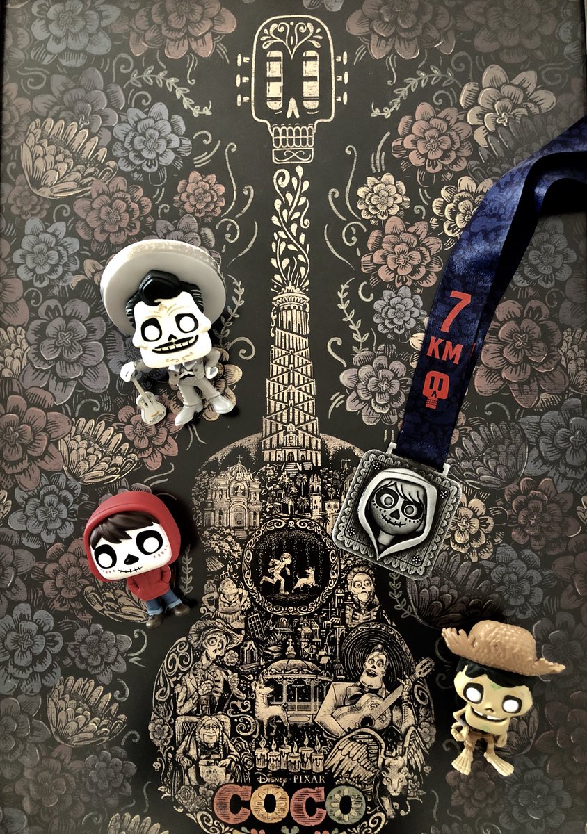 #mondaymedal presenta #CarreraNocturnaCoco 
@totalrunning @mipasioncorrer @SmartRunning #correConElCorazón @pixarcoco @disney @runDisney