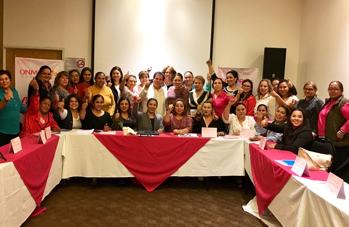 JuntasXDurango's tweet photo. El compromiso de las Mujeres #ONMPRIDurango siempre con la ciudadanía y nuestro Partido. Reunión de encuentro con el Lic. Roberto Padilla Márquez, Delegado del @PRI_Nacional en Durango #MujeresPRI https://t.co/WfDqU9fqyO