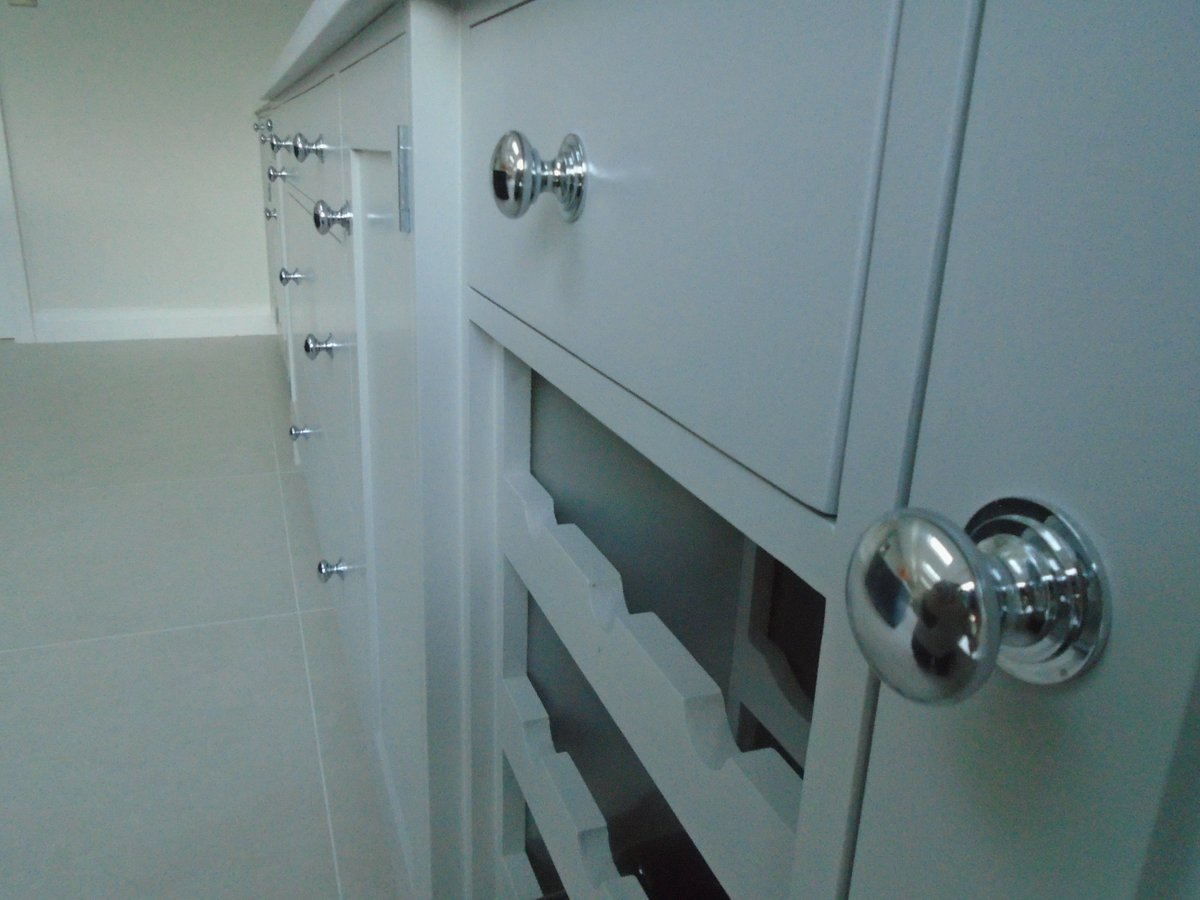 HPKUK's tweet photo. Hand Painted pine kitchen turned into a masterpiece in Knutsford Cheshire. Perfectly hand painted using Caparol PU Satin matched to Hague Blue and Pavillion Grey. https://t.co/U6QhMGck0Y