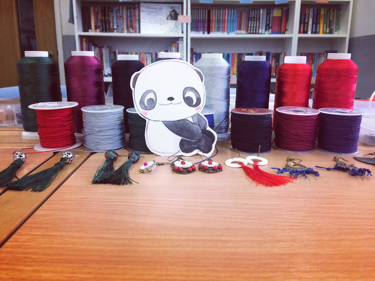 A panda a day for 365 days. tweet media