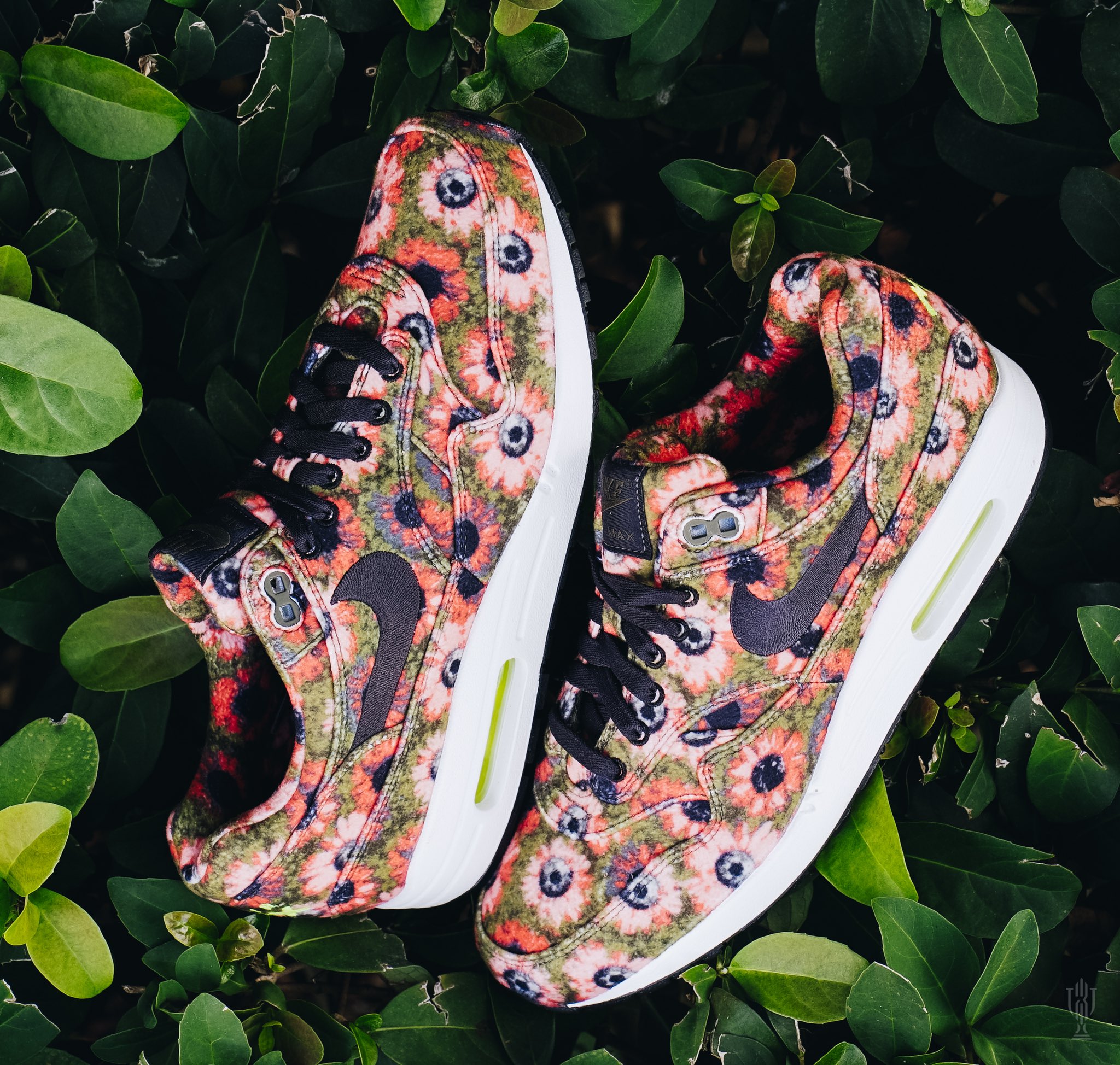 air max 1 premium solar daisy