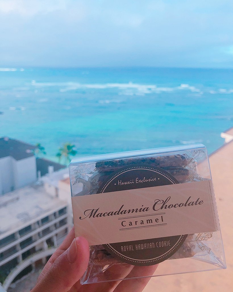 Waikiki Shopping Plaza To Share Or Not To Share Royal Hawaiian Cookie Waikiki Shopping Plaza Ground Floor Ig T Co 2fuka7k1qo Royalhawaiiancookie Cookies Waikiki Hawaii ハワイ ワイキキ 美味しい 美味しいよ