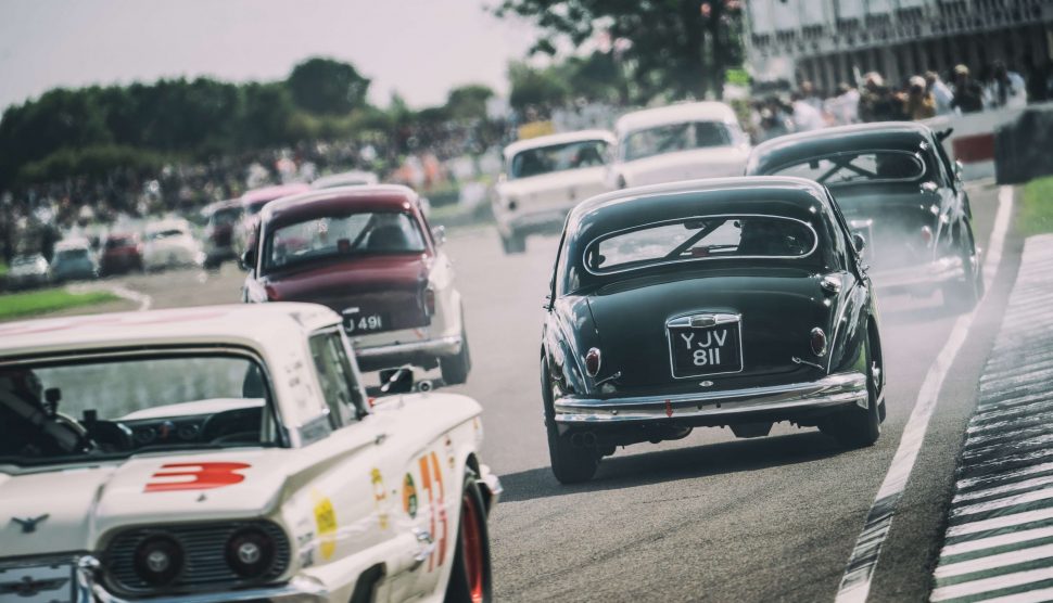 Customs_Classic's tweet image. A uniquely stylish atmosphere: the 2018 Goodwood Revival, live Worldwide, the collector car hobby has a cornucopia of events to choose from, but if any of them is most like the Comic-Cons with their increasingly prevalent cosplay, its the Goodwood Re bit.ly/2xJJA6G