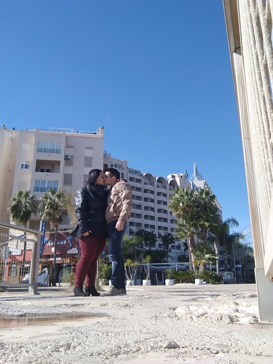 sevillapaquista's tweet photo. ❤️❤️❤️❤️💑💑 https://t.co/qTjV93h8BZ