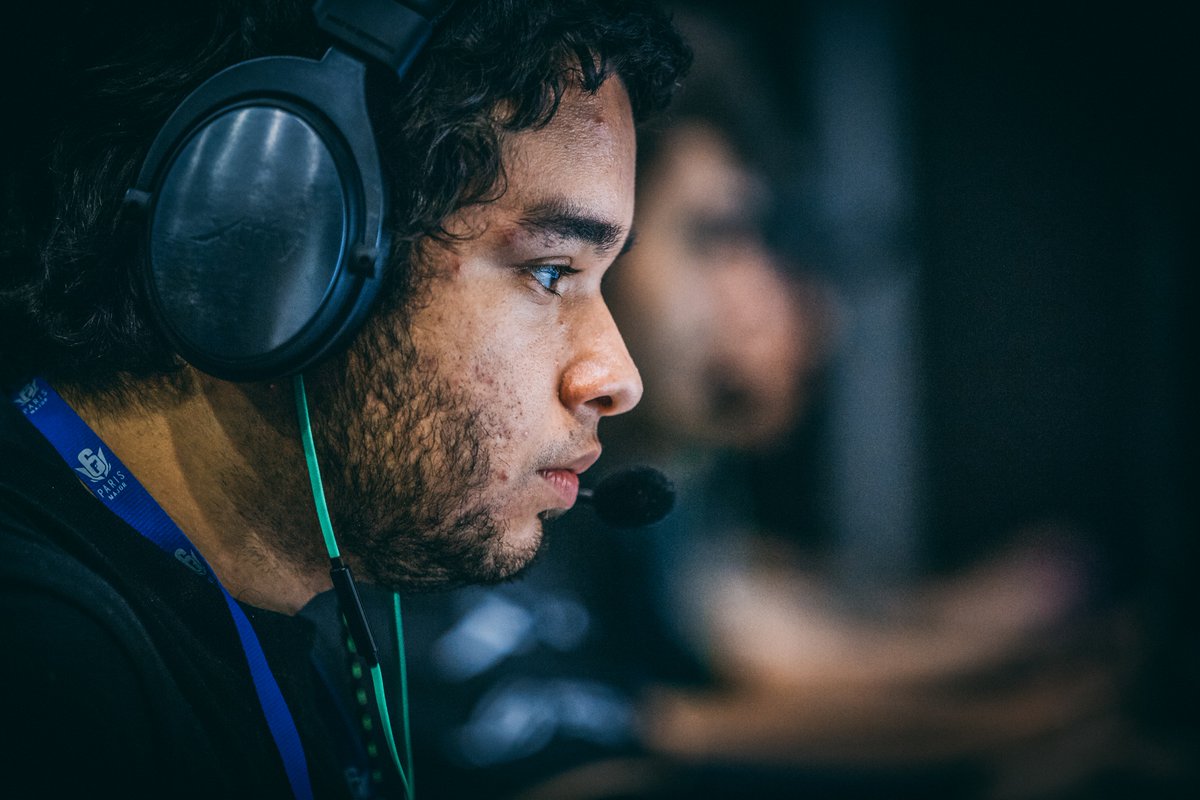NIP's tweet photo. 🇺🇸 First map goes to the Ninjas with the score 6:4 - TWO MORE MAPS
🇧🇷 Garantimos a vitoria no primeiro mapa por 6:4! Proximo mapa Litoral!
🆚 @FaZeClan 🇧🇷
📺 https://t.co/yHYPiTj5MQ
🎙️ @SternabR6 @CaptainFluke
#GONINJAS #R6S #R6Pit https://t.co/WPzraDPCkN