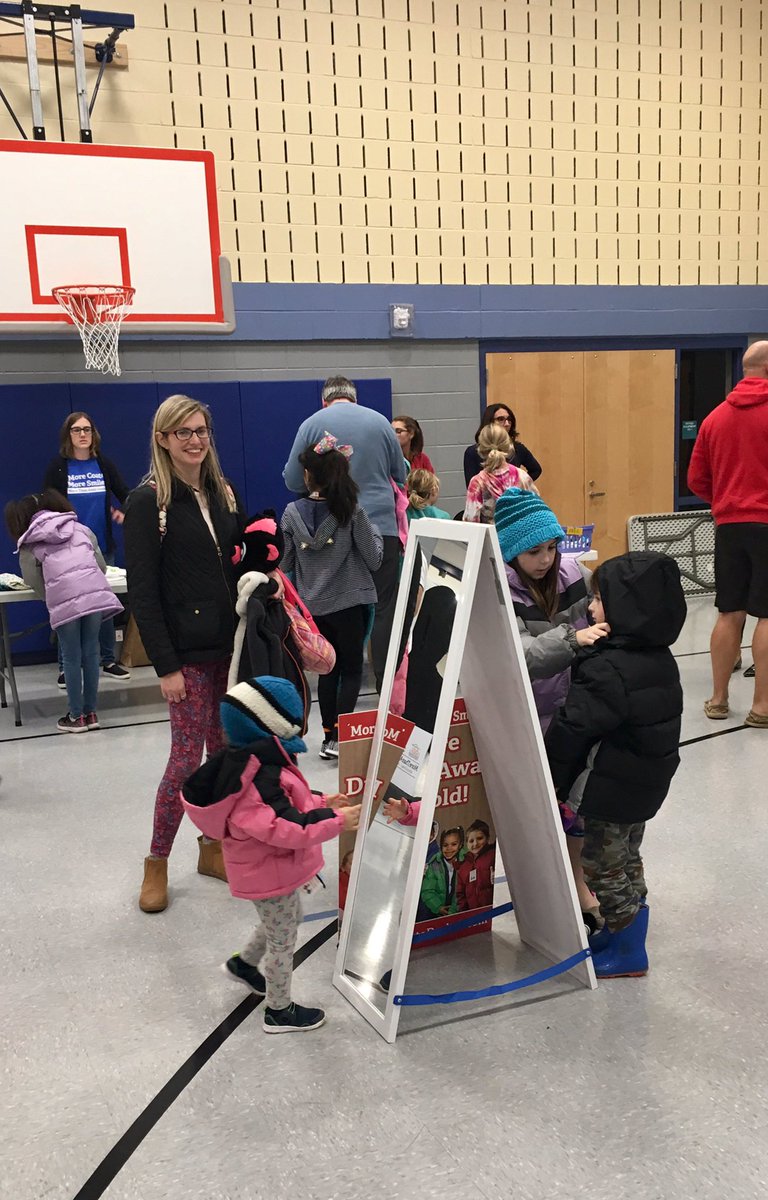 Driving Away the Cold event at EMC. #morethanaurodealers #sasdemc <a href="/SASD_EMC/">E.M.C. Elementary</a> @SASD