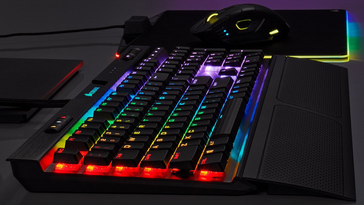 Corsair k70 rgb mk. Corsair k70. Corsair k83. клавиатуры corsair разобранном виде. 2.