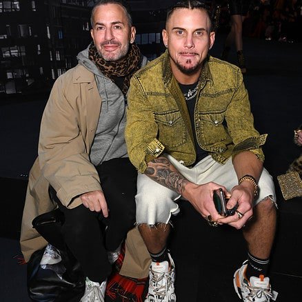 BOYZ BE Chillin #marcjacobs #chardefrancesco #hmoschino #FW18 #runwayshow #fashionshow #frontrow #stylehim http://unnamedproject.com/featured/moschino/ … @marcjacobs @CharDefrancesco @hm @Moschino