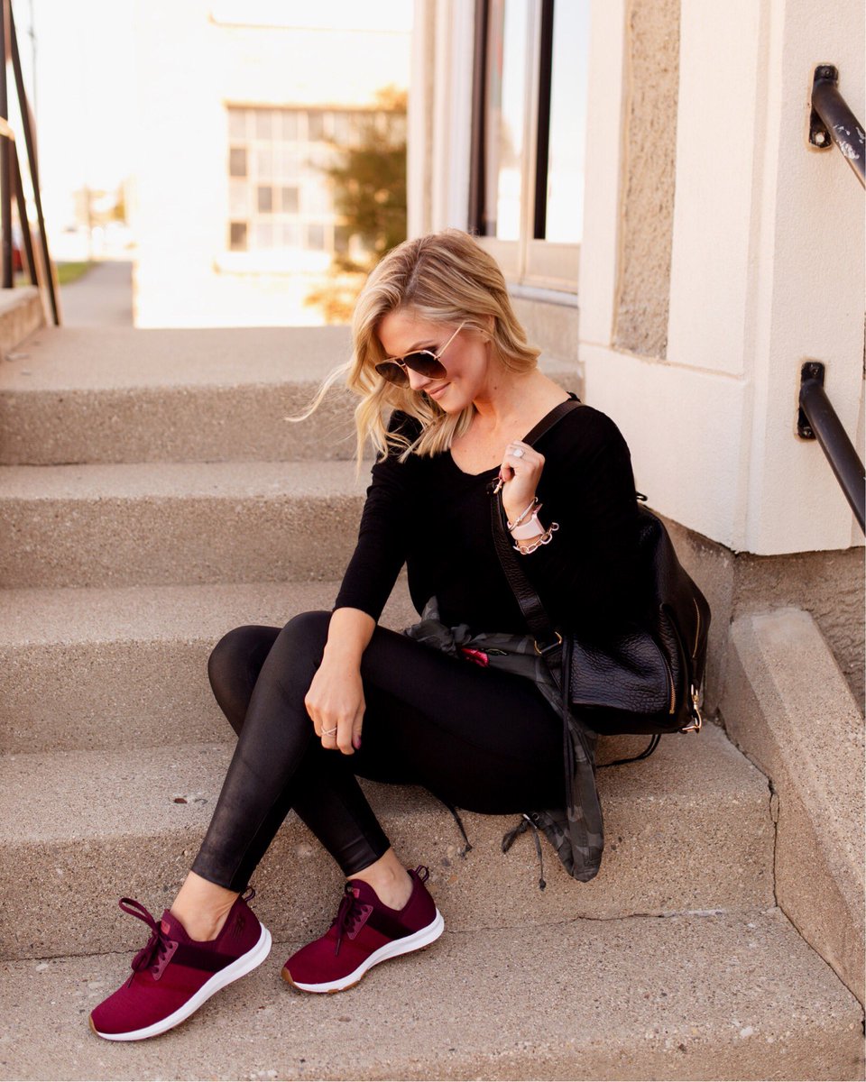 almostreadyblog's tweet image. Spicing up my fall athleisure game with these gorgeous jewel tone kicks and talking all about how you can save money on all my favorite wardrobe staples with @ebayfashion @liketoknow.it  #ebaystyle #ebayfashion #sponsored liketk.it/2xYPd #liketkit