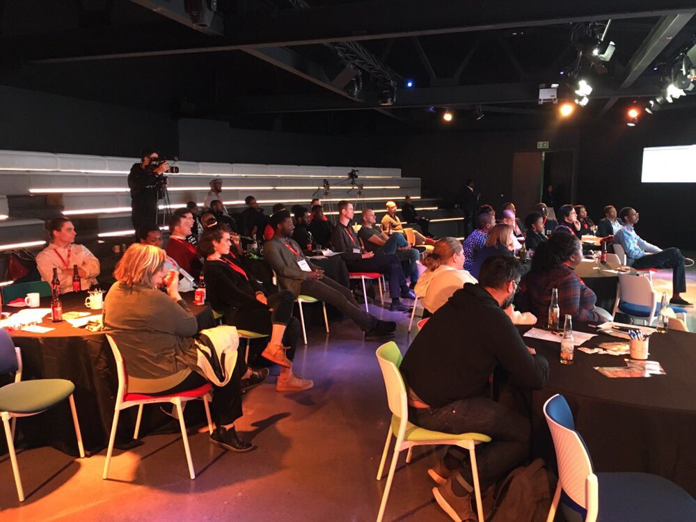 What a remarkable #SolidarityMCR event tonight!! Massive thank you to everyone who turned out. Biggest turnout we’ve had. Thank you a million to @Nic_davies88 @TrishkeatingMcr and <a href="/UKFast/">UKFast</a> for helping us to pull this off! See you all in the new year for our next event!