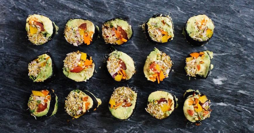 ProperMags's tweet photo. 10 vegan sushi recipes that are way more exciting than a California roll https://t.co/ZddNiBtXHq https://t.co/8faOPx9KGl