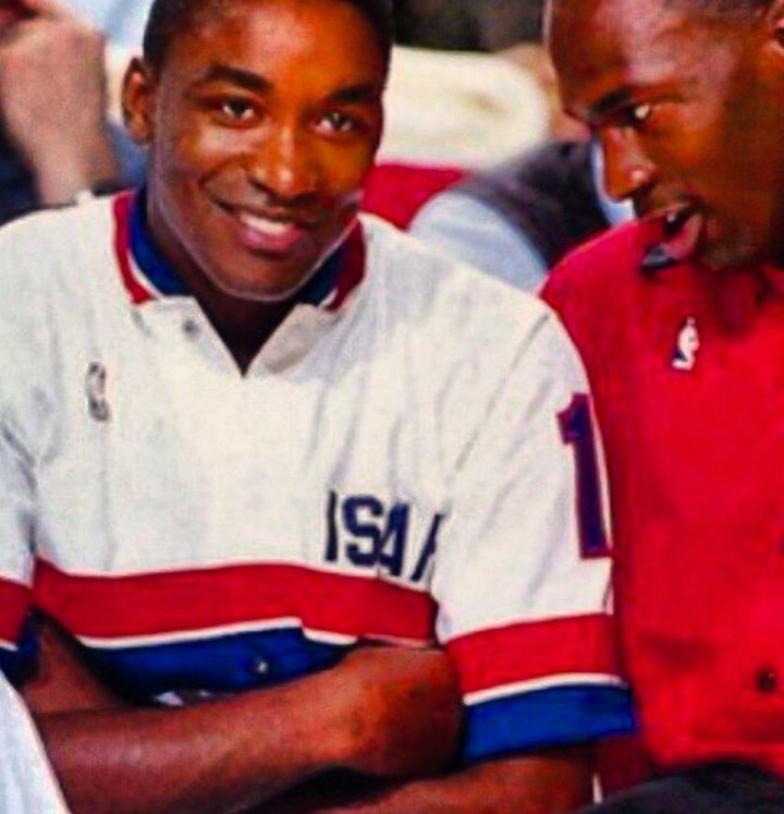 MrBomet's tweet image. @IsiahThomas dont they KNOW no blood no foul &amp;amp; B  GROWN IN THE PAINT #Elbows #knees #lowpost #Boxes