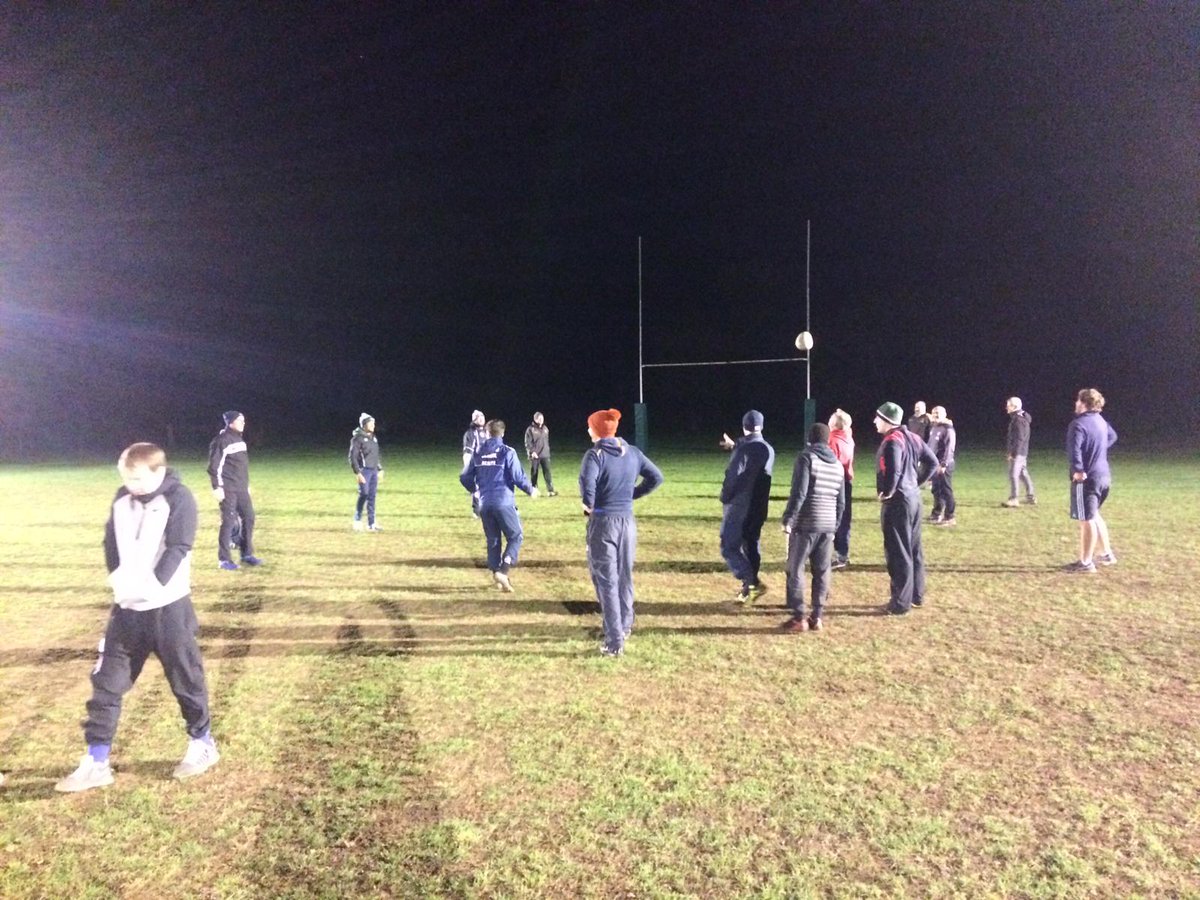 BerksRFUDev's tweet photo. Fantastic CARDS CPD this evening at @AbbeyRugbyClub with @RugbyRhys9 good coaching challenges presented by the coaches #idontknowtheanswer https://t.co/u9qR6DeJC3