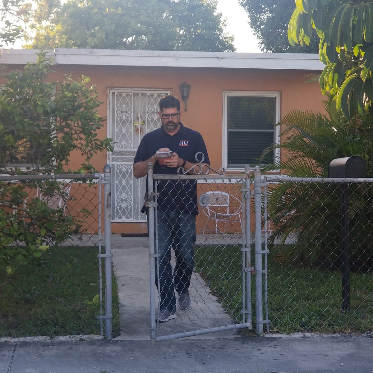 PresMannyDiazJr's tweet photo. Counting down the days by doors! #MDJ2018 #walk2Win #Vote37 https://t.co/6TtAELyCj7