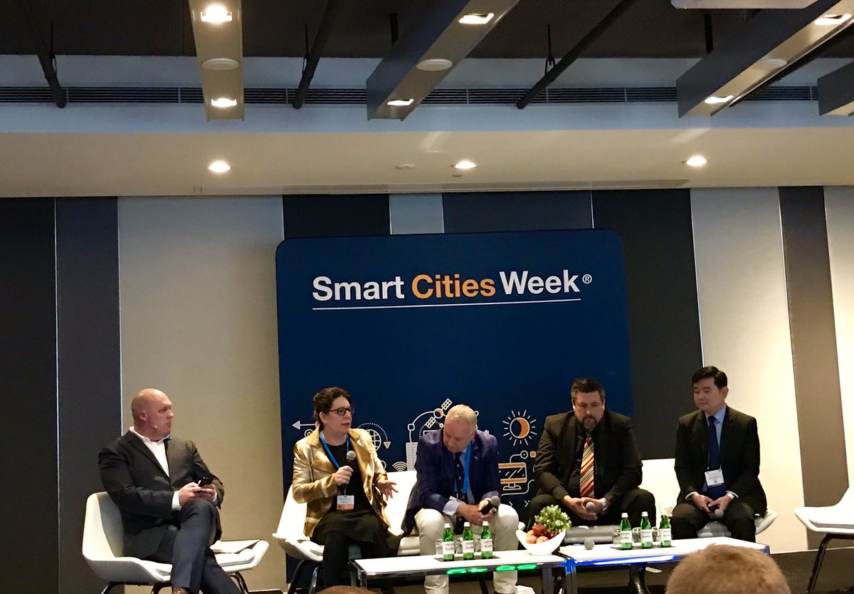 adamfennessy's tweet image. #SCWAus @adambeckurban leads first plenary on #City #Leadership with #Liverpool in Western Syd, #Wellington NZ, #Adelaide &amp;amp; #Singapore - governments working together for citizens @smartcitiesanz