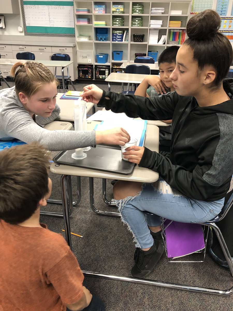 Noemi  Lay tweet media