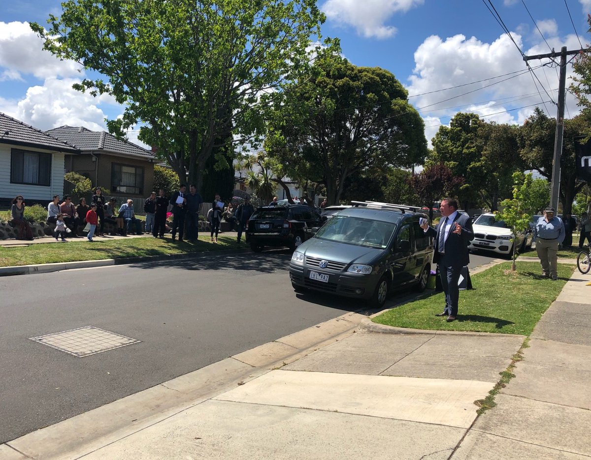 FindBestAgent's tweet photo. Sun, Smiles and Sold is our favourite trio at an auction! Congratulations to our vendors on the sale of their properties. See pictured below one of our happy vendors with Director/Auctioneer Steven James. 
#Auction #Sold #FindTheBestAgent #VendorAdvocates #Realestate #Melbourne https://t.co/gGCYJlCpoZ