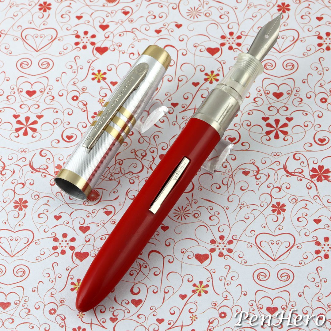 PenHero's tweet photo. Tuckersharpe Inkmaster fountain pen in red c. 1950s
#pencollecting #fountainpen #tuckersharpe #eversharp #wingflow #esterbrook #easyflow #penhero https://t.co/RDJHFTL5AQ