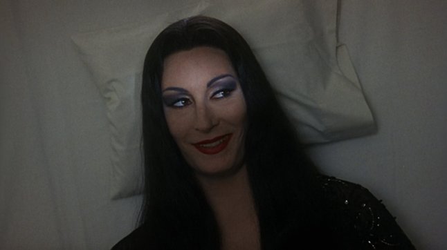 StudioBacklot_'s tweet photo. Addams Family Values 
A True Halloween Classic
24 Things In 'Addams Family Values' You Probably Never Noticed

https://t.co/bNL2i1SVNQ https://t.co/1kLueoLr7y