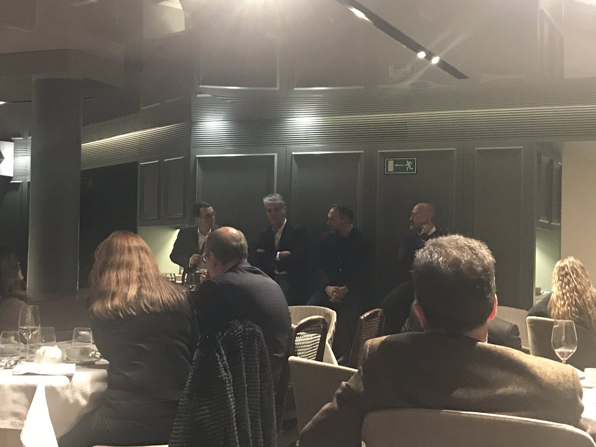 SilviMtnezLosas's tweet image. Fabuloso evento sobre #Startups en @Circuloecuestre con @dani_visa como moderador y ponentes de lujo @vicentearias @DionisG y @ricardcastellet. #cetalks