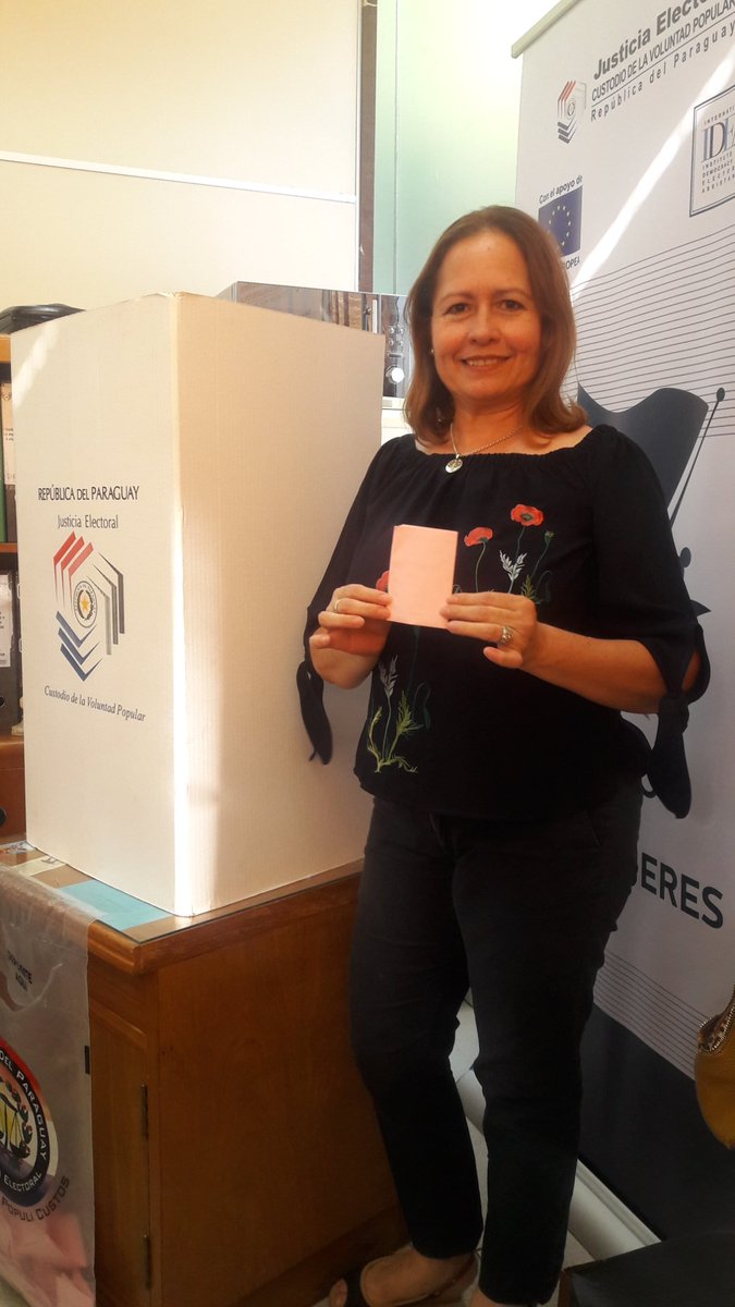 figueredcynthia's tweet photo. Histórico día el de hoy, se han sentado bases para la conformación de la Red de Mujeres https://t.co/dneKB5k5qV, eligiendo a sus primeras autoridades. Presidenta @MaKittyMartinez  Vice Presidenta @RuthGal62058419 Secretaria @MRiosPaciello Tesorera @dirlygonzalez https://t.co/tPQRmOWCGQ