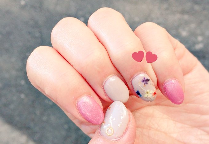 残暑 初秋におすすめネイルデザインは みんながやっている季節の変わり目のカラー デザインのご紹介 Matomehub まとめハブ