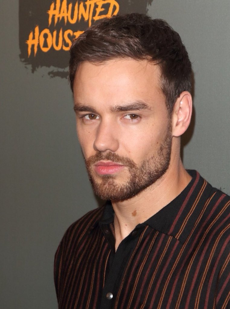 Me voy a tatuar 666 en la verga para que sientas como te entierro el demonio bebé.