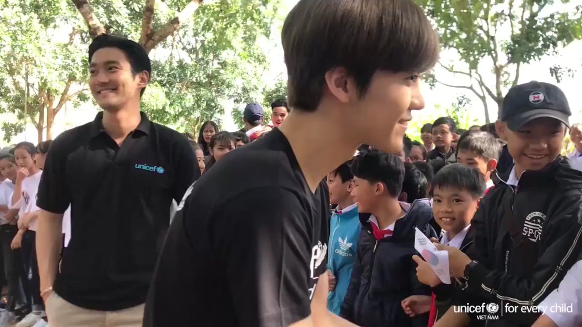 _Mameeya's tweet photo. เหมือนซีวอนพาลูกชายมาช่วยหาเสียง
55555555555555555 https://t.co/YZ9ykqF9bE