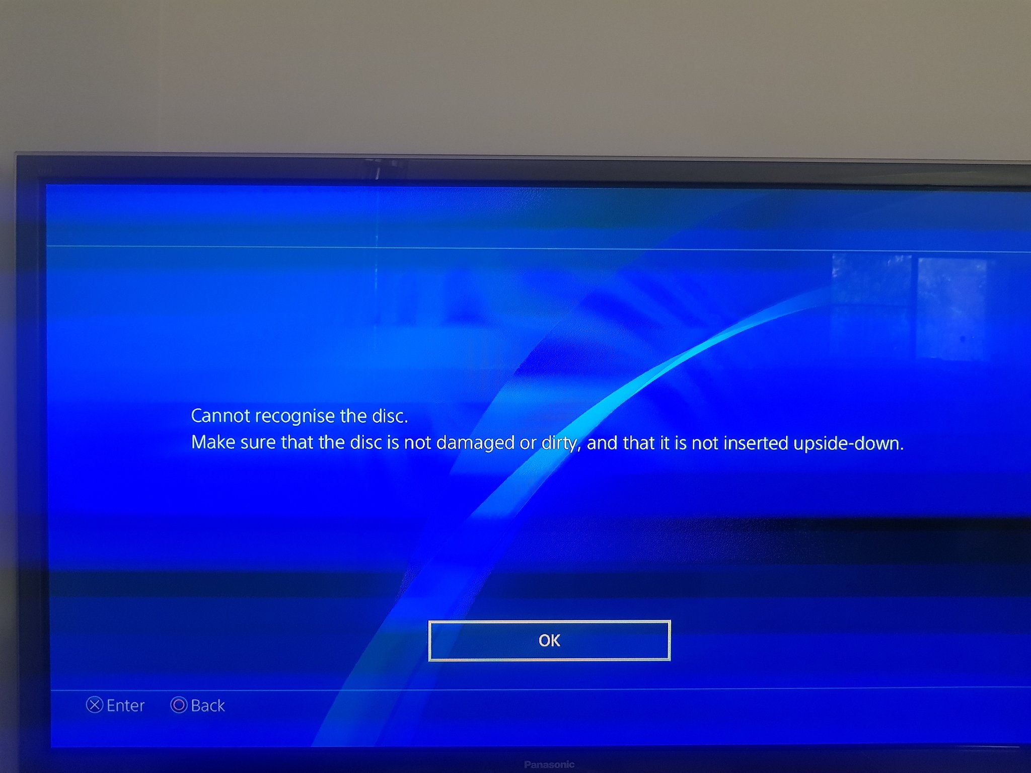 Ask PlayStation Twitter: "@hackulater Hi there! Sorry to read that your console is not working properly. Please select your console here: https://t.co/eC1vdKi5Wm and follow the "Disc" troubleshooting steps." / Twitter