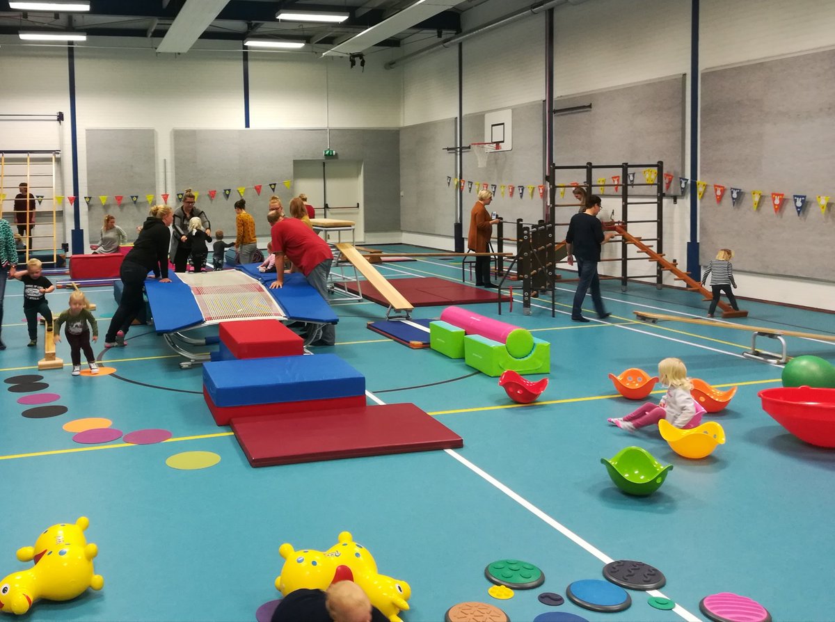 Vandaag is er weer Ouder&amp;Kindgym, zodra je kindje kan lopen zijn jullie van harte welkom! Dinsdag 9.00-9.45 uur. Sportzaal Dorpshuis Usquert Schoolstraat 3 <a href="/gavunitas/">gav-unitas</a> #vanbabytotkleuter #usquert