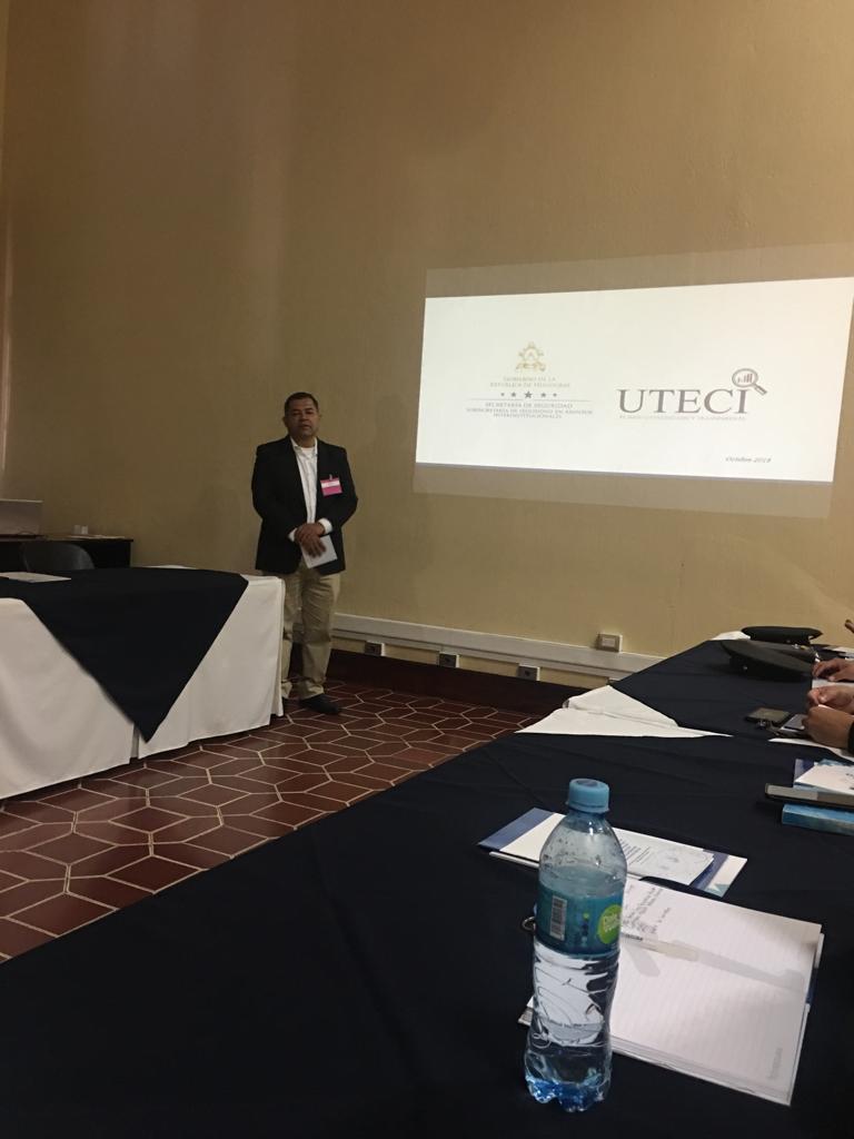 PNUDHonduras's tweet photo. #UTECI Honduras asistió técnicamente con primer ejercicio práctico de mesa de validación de datos sobre #SeguridadCiudadana entre #PoliciaNacionalCivil #MinisterioPublico y el Instituto Nacional de Ciencias Forenses #INACIF de Guatemala https://t.co/47ZS0lkKus